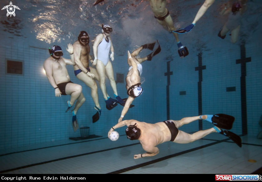 A Underwater rugby