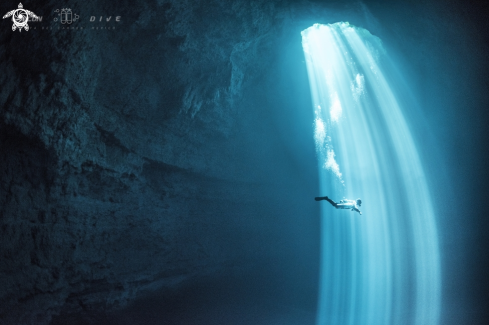 A Cave diver